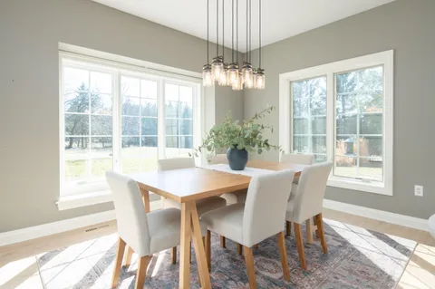 $975,000 | W283N6297 Hibritten Way, Hartland, WI 53029