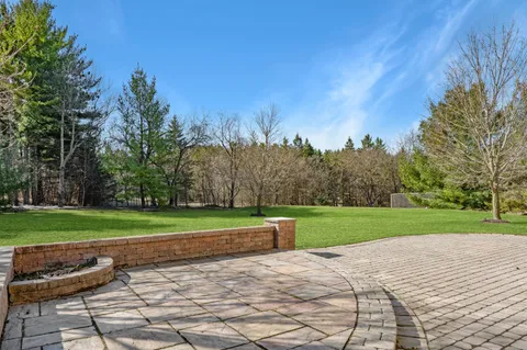 $975,000 | W283N6297 Hibritten Way, Hartland, WI 53029