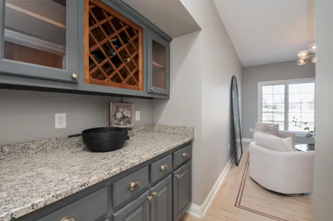 $975,000 | W283N6297 Hibritten Way, Hartland, WI 53029