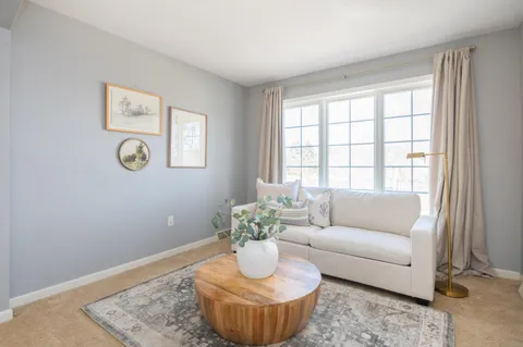 $975,000 | W283N6297 Hibritten Way, Hartland, WI 53029