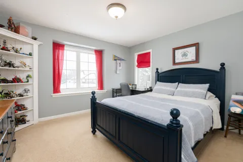 $975,000 | W283N6297 Hibritten Way, Hartland, WI 53029