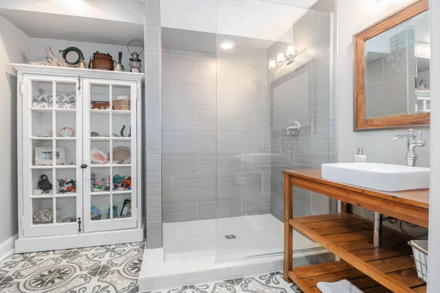 $975,000 | W283-n6297 Hibritten Way, Merton, WI 53029