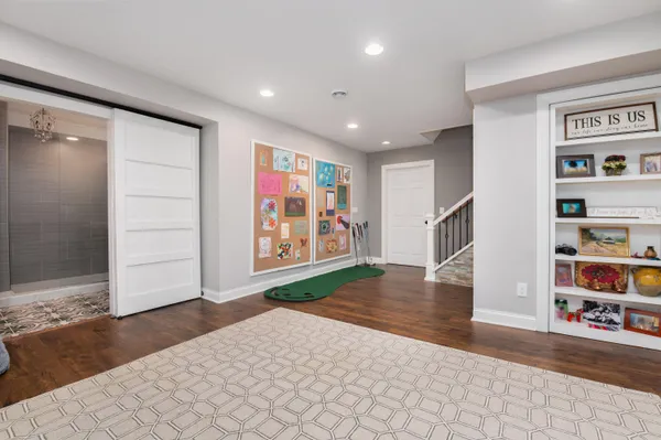 $925,000 | W283N6297 Hibritten Way, Hartland, WI 53029