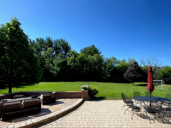 $925,000 | W283N6297 Hibritten Way, Hartland, WI 53029