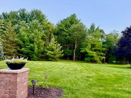 $975,000 | W283N6297 Hibritten Way, Hartland, WI 53029