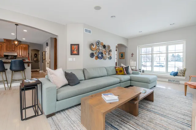 $975,000 | W283-n6297 Hibritten Way, Merton, WI 53029