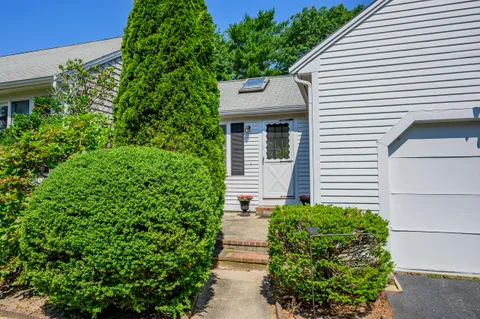 $649,000 | 295 Westwind Circle, Osterville, MA 02655