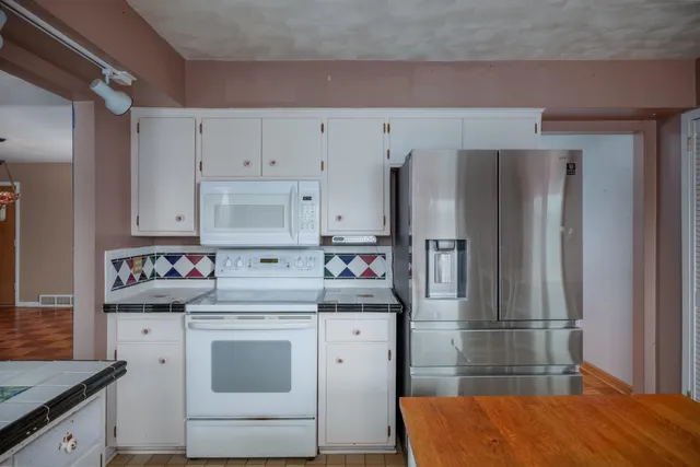 $390,000 | 16535 Plank Road, Yorkville, WI 53182