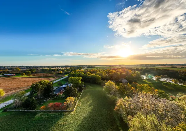 $390,000 | 16535 Plank Road, Yorkville, WI 53182