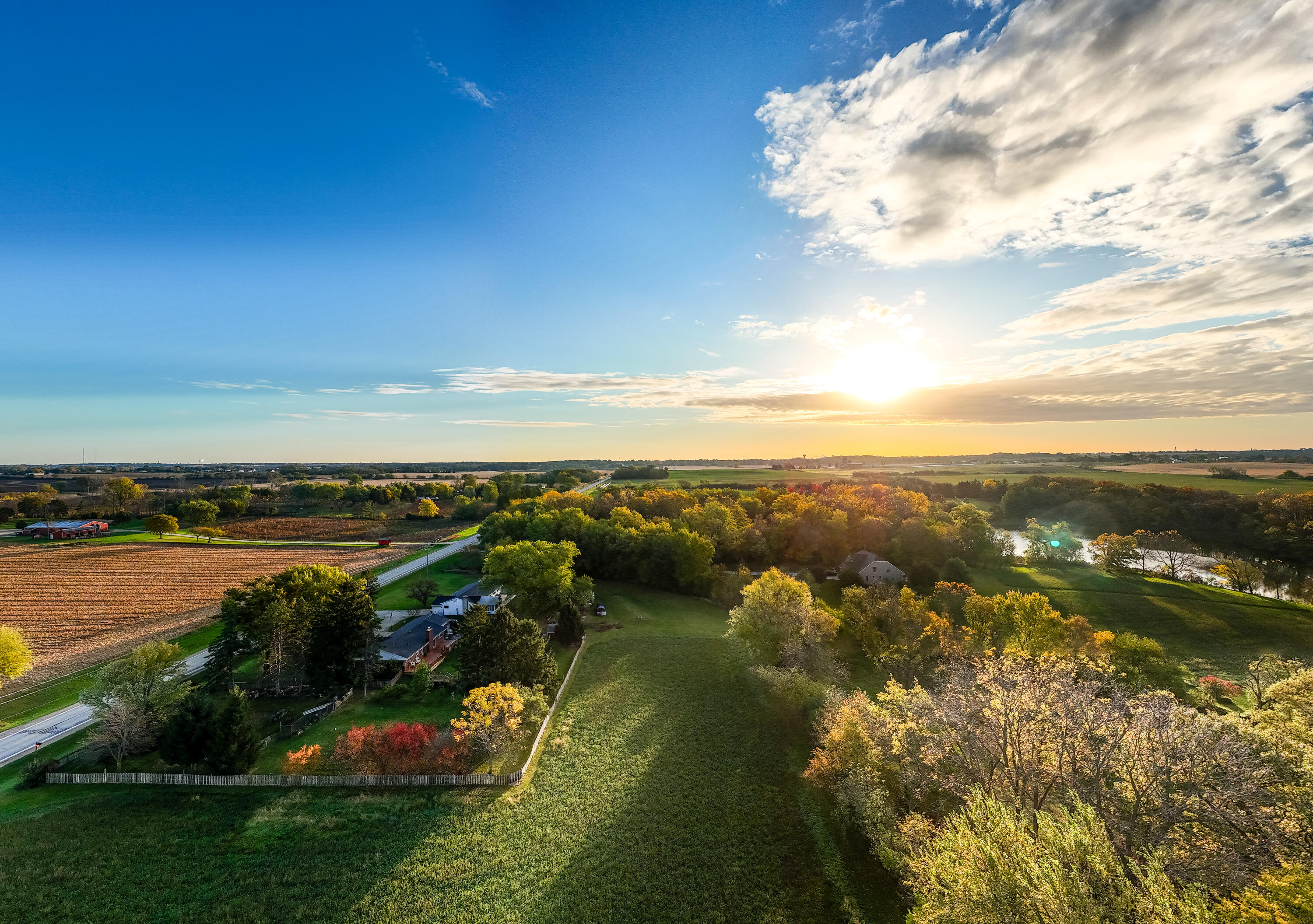 16535 Plank Road Yorkville, WI 53182 - Photo 2 of 28 16535 Plank-002