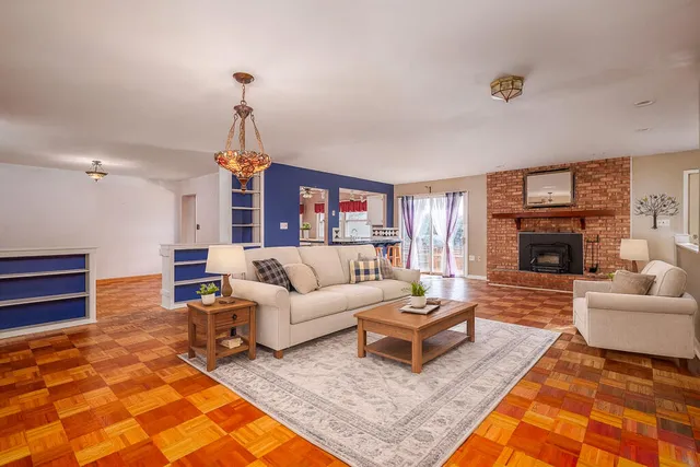 $390,000 | 16535 Plank Road, Yorkville, WI 53182