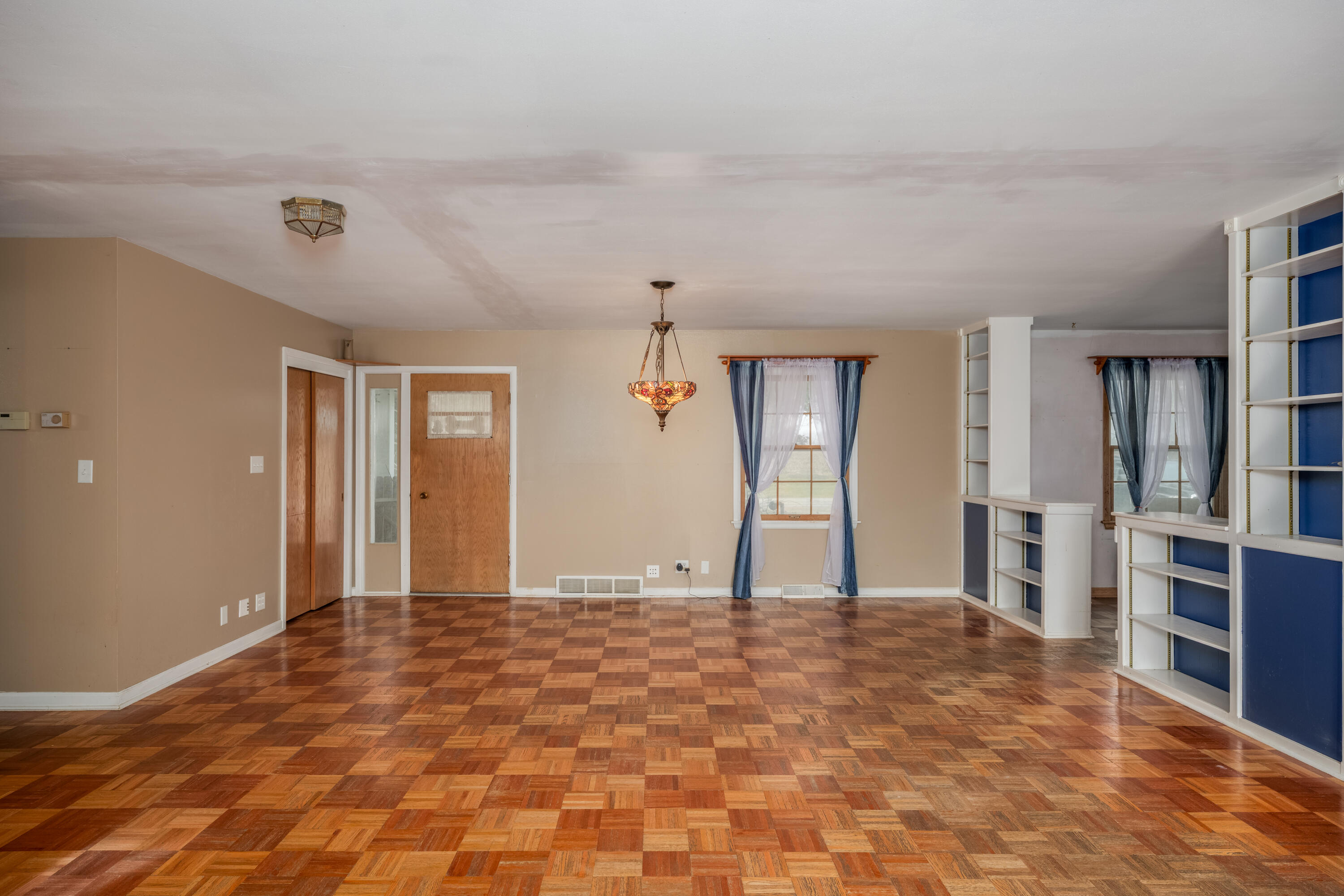 16535 Plank Road Yorkville, WI 53182 - Photo 6 of 28 16535 Plank-013 (3)