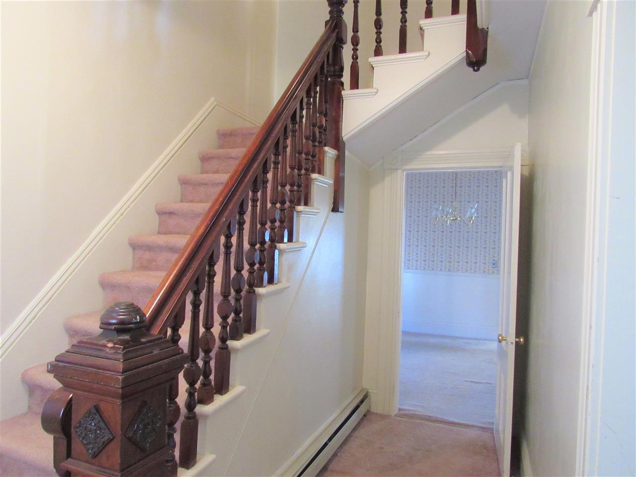 88 Riddle Street Manchester, NH 03102 - Photo 4 of 12