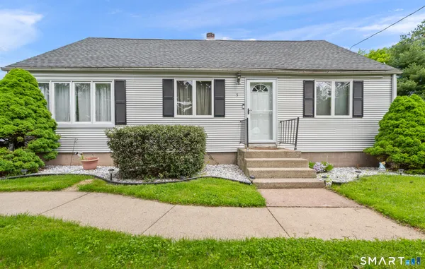 $370,000 | 5 1st Street, East Windsor, CT 06088