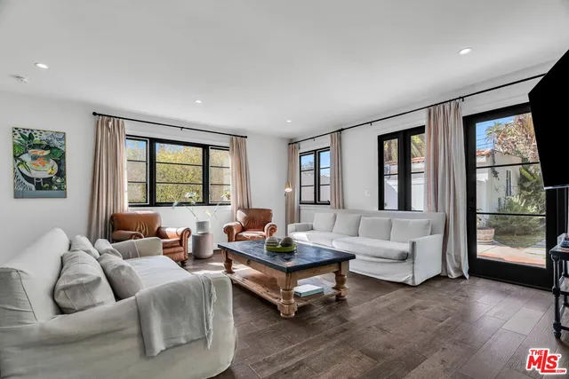 $3,149,000 | 911 South Victoria Avenue, Los Angeles, CA 90019