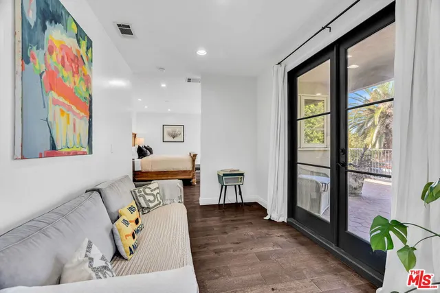 $3,149,000 | 911 South Victoria Avenue, Los Angeles, CA 90019