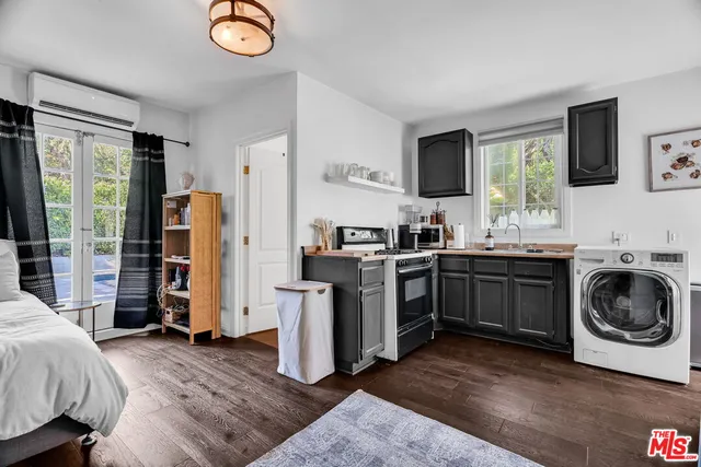 $3,149,000 | 911 South Victoria Avenue, Los Angeles, CA 90019