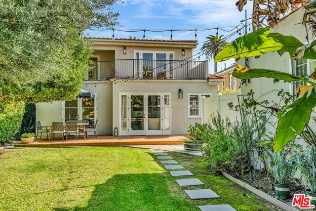$3,149,000 | 911 South Victoria Avenue, Los Angeles, CA 90019