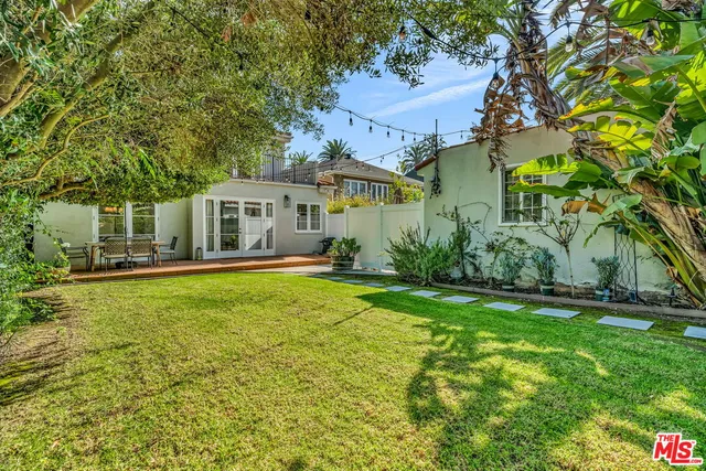 $3,149,000 | 911 South Victoria Avenue, Los Angeles, CA 90019