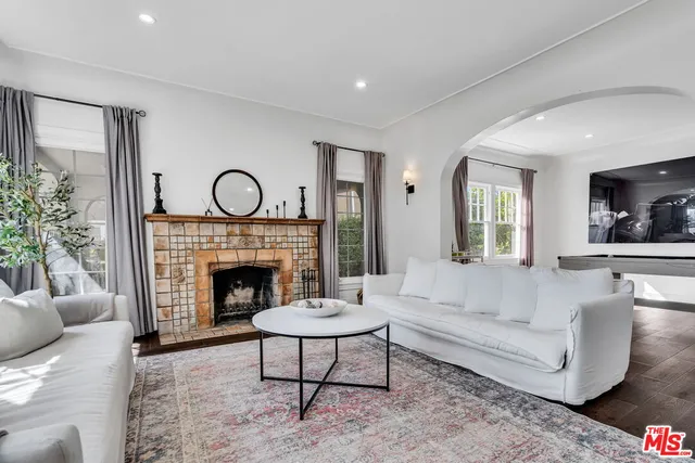 $3,149,000 | 911 South Victoria Avenue, Los Angeles, CA 90019