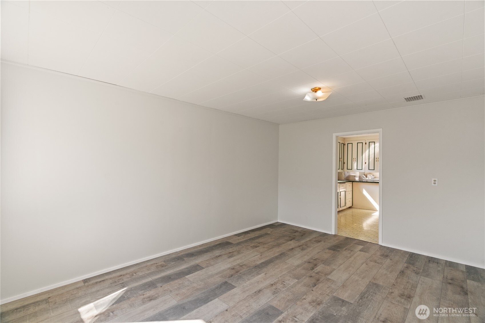 3003 Wishkah Road Aberdeen, WA 98520 - Photo 3 of 40 Gallery Image 3