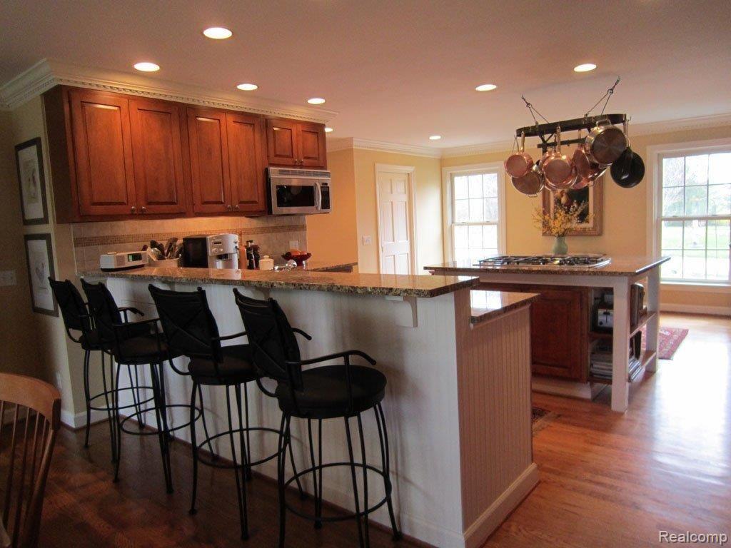 1401 Washington Road Rochester, MI 48306 - Photo 14 of 25 Kitchen 2
