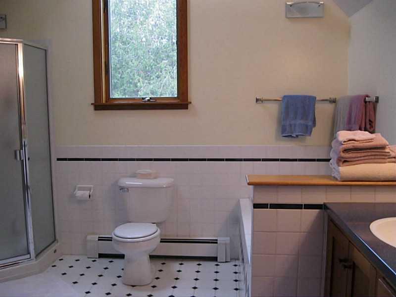 129 Old County Road Sedgwick, ME 04676 - Photo 24 of 35 Master Bath/Spa.