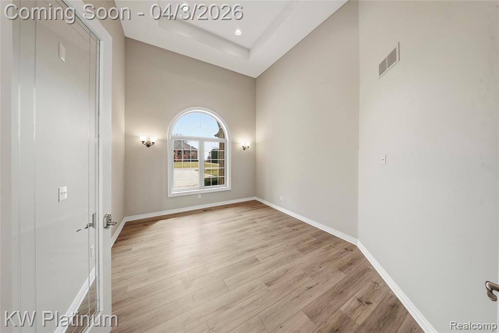 48877 Point Lakeview Street Chesterfield, MI 48047 - Photo 8 of 73