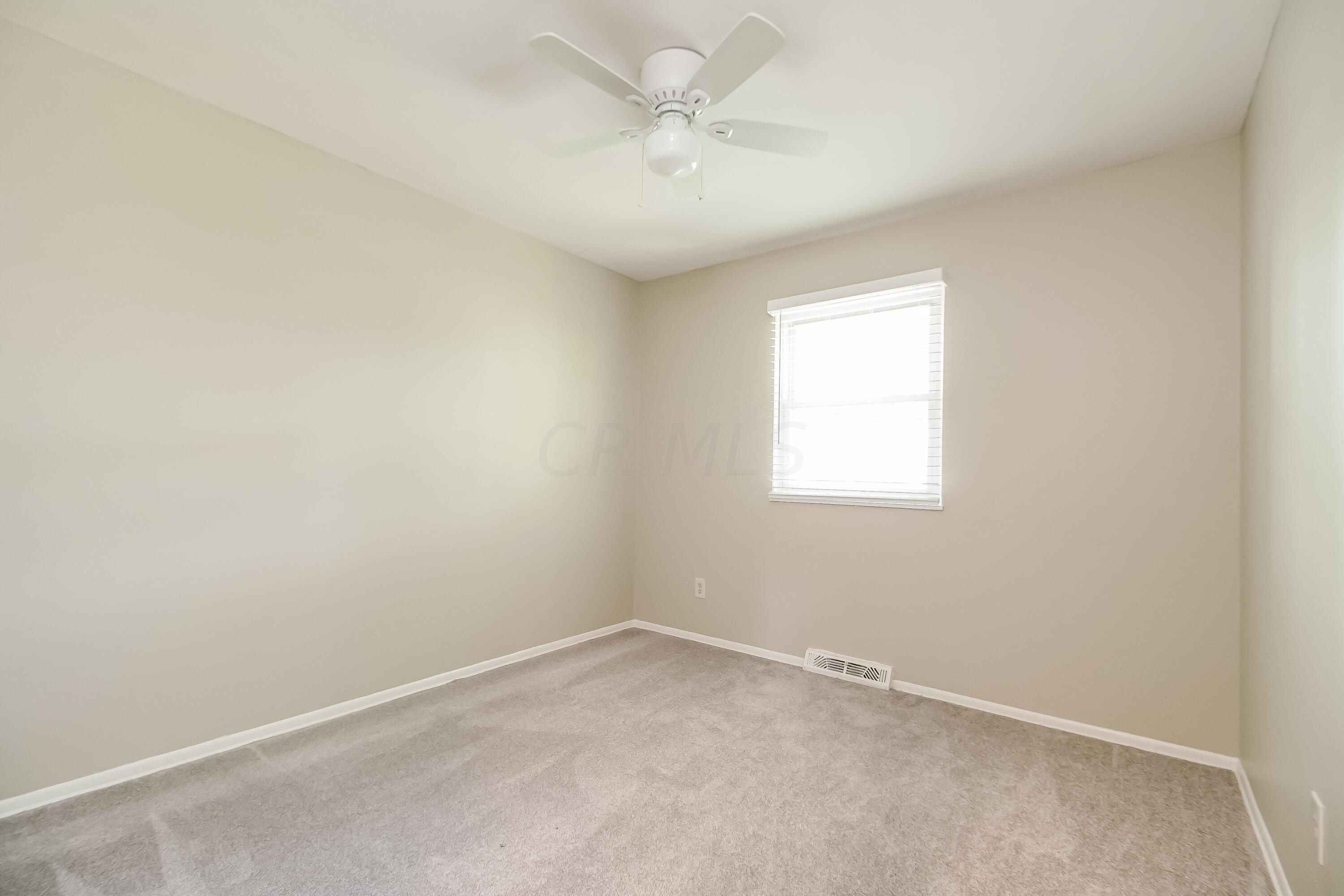 6259 Faircrest Road Columbus, OH 43229 - Photo 10 of 17 011-photo-bedroom-7391998