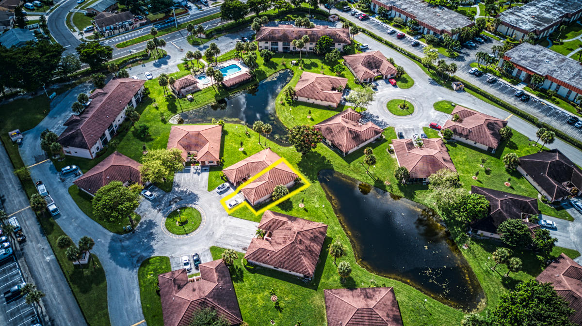 9861 Three Lakes Circle Boca Raton, FL 33428 - Photo 25 of 30 9861_Three_Lakes_Exterior_20_Propline