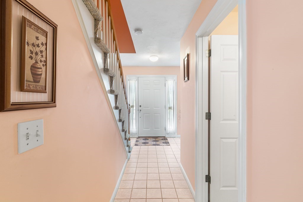 7 Kattail Road Hudson, MA 01749 - Photo 8 of 36