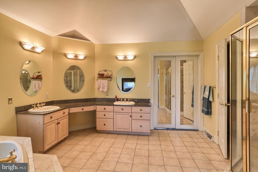 1407 Habecker Road Columbia, PA 17512 - Photo 16 of 36 Gallery Image 16