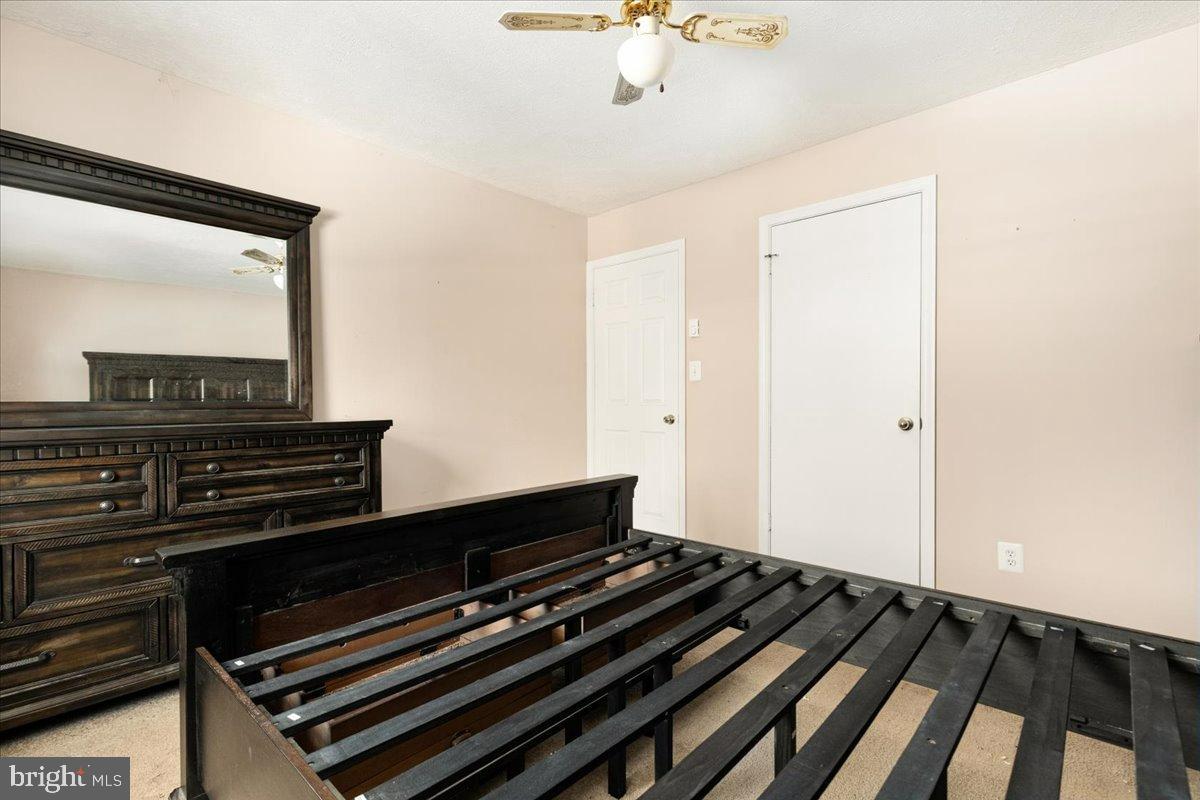 10090 Tyler Lane Midland, VA 22728 - Photo 13 of 27