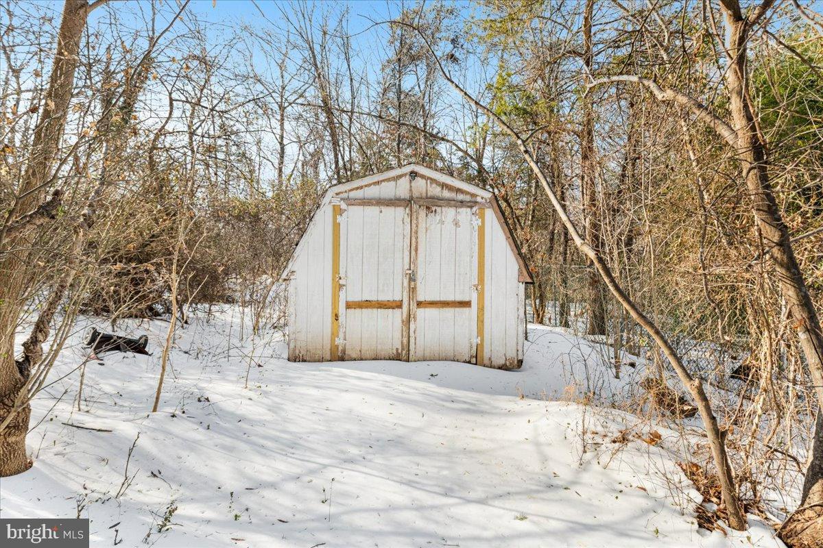 10090 Tyler Lane Midland, VA 22728 - Photo 21 of 27