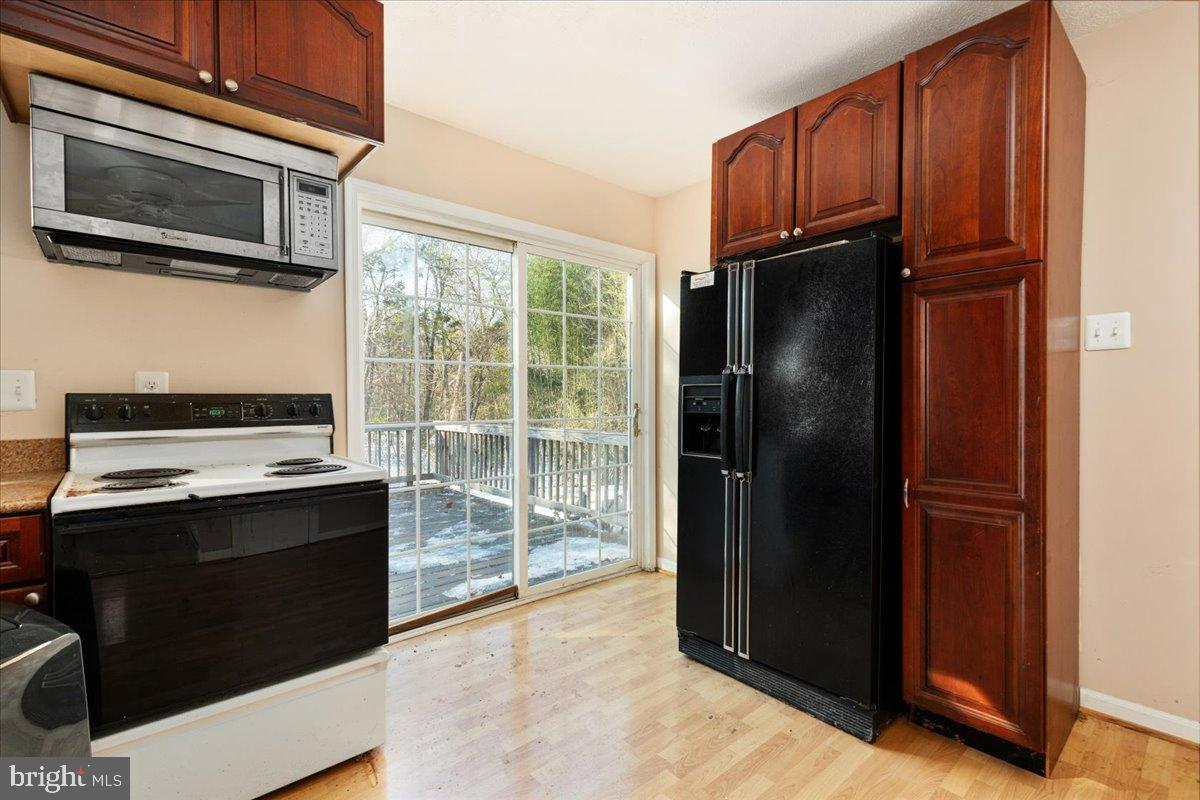 10090 Tyler Lane Midland, VA 22728 - Photo 8 of 27