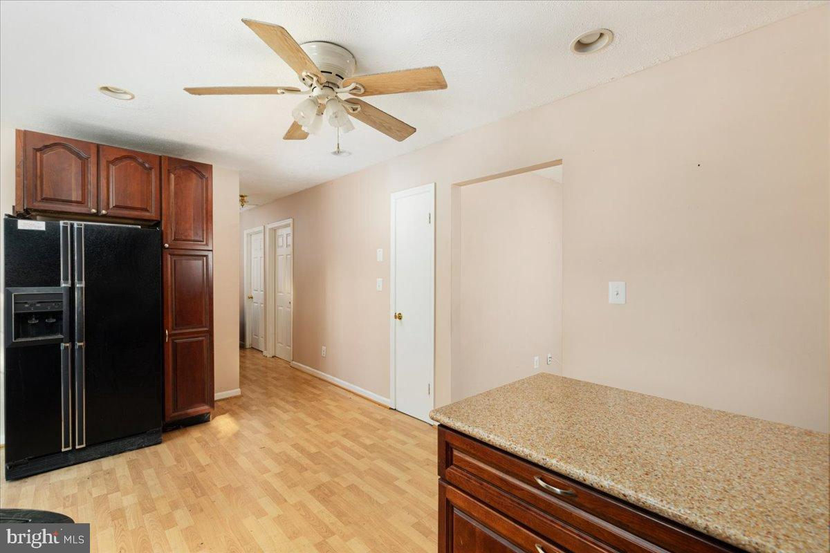 10090 Tyler Lane Midland, VA 22728 - Photo 9 of 27