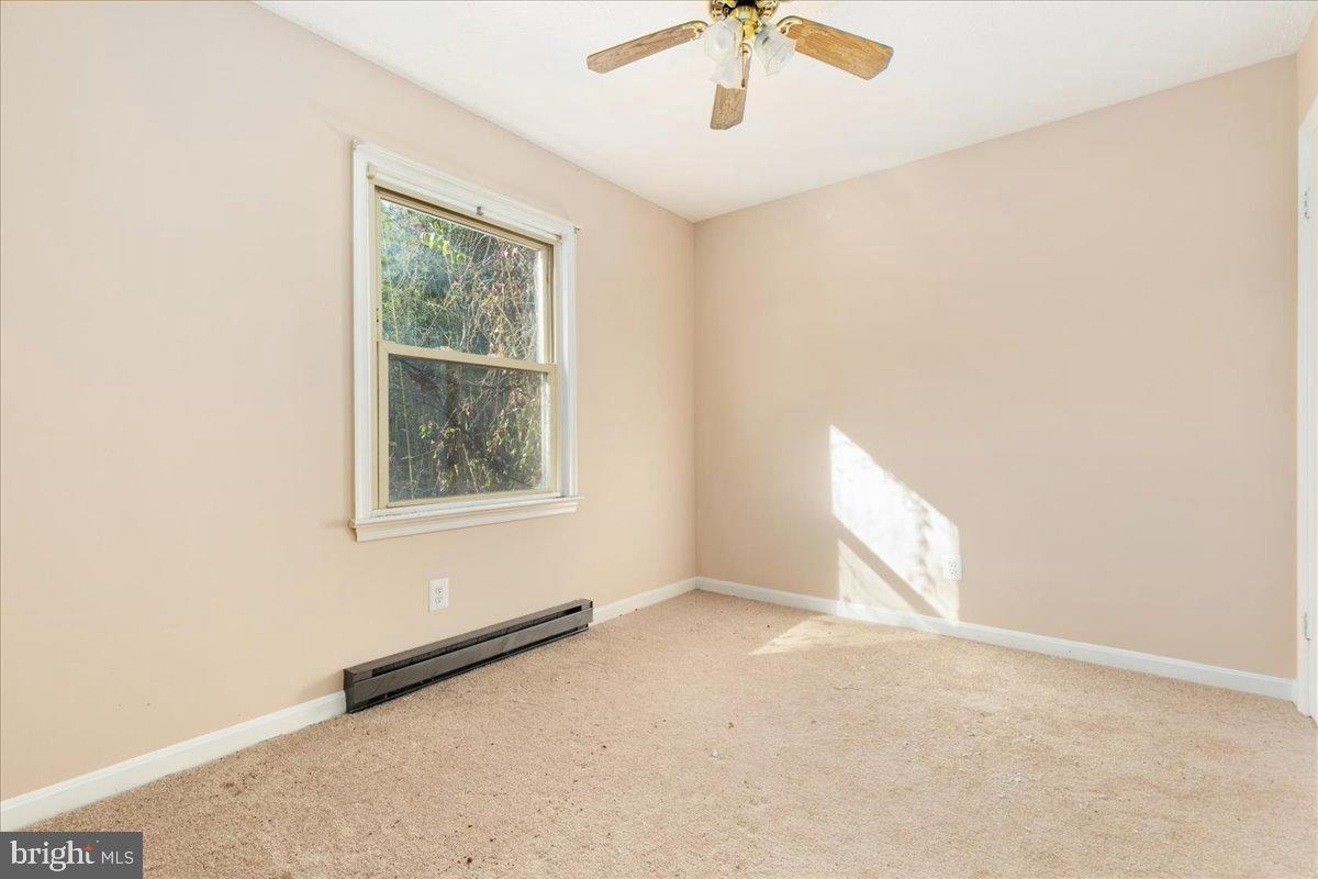 10090 Tyler Lane Midland, VA 22728 - Photo 10 of 27