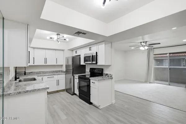 $299,000 | 4444 East Paradise Village Parkway North, Unit 251, Phoenix, AZ 85032