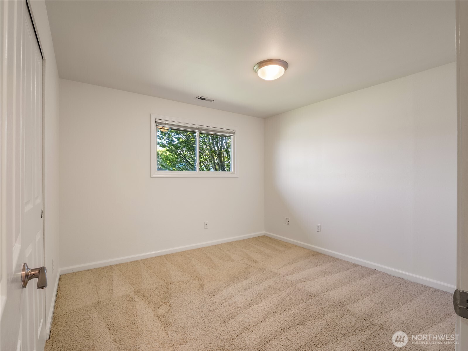 247 South D Street Buckley, WA 98321 - Photo 13 of 28 an empty room with windows