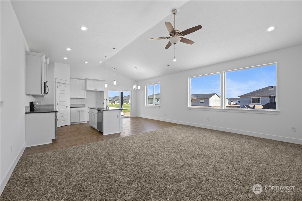 1217 East Cascade Street Othello, WA 99344 - Photo 15 of 32