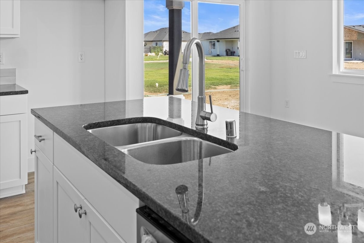1217 East Cascade Street Othello, WA 99344 - Photo 24 of 32