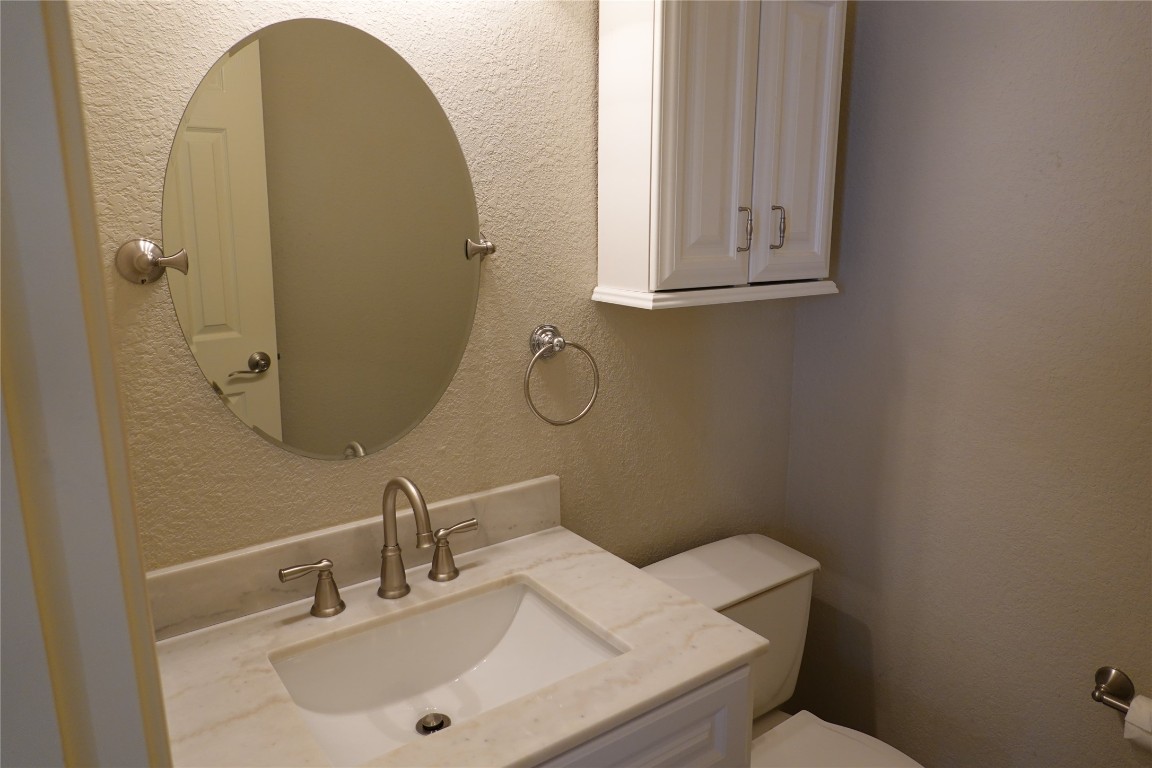 16100 South Great Oaks Drive, Unit 1902 Round Rock, TX 78681 - Photo 11 of 19 Updated guest bath downstairs