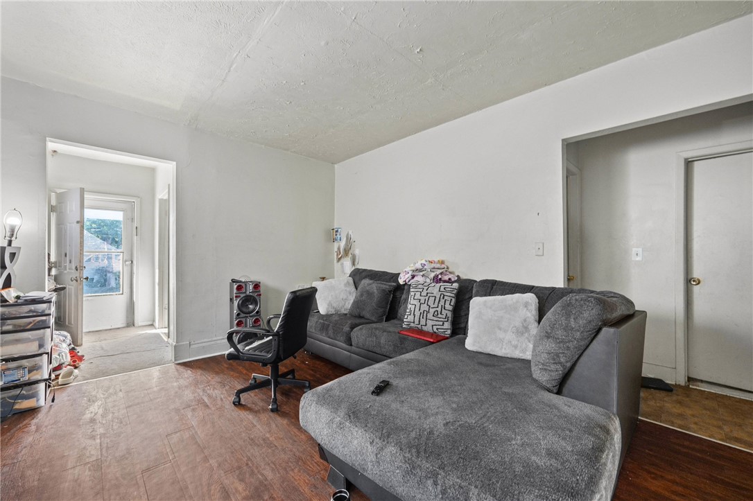 238 Birr Street Rochester, NY 14613 - Photo 18 of 28 Gallery Image 18