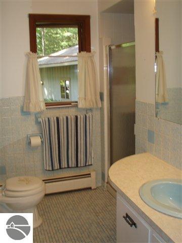 10597 White Pine Road Interlochen, MI 49643 - Photo 18 of 25 1730112-17.JPG