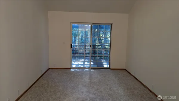 $825,000 | 16827 41st Street East, Lake Tapps, WA 98391