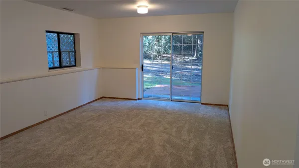 $825,000 | 16827 41st Street East, Lake Tapps, WA 98391