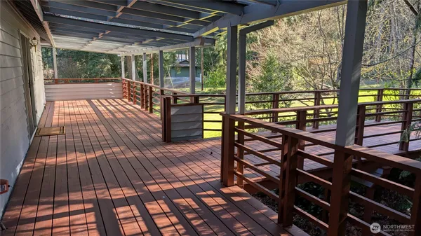 $825,000 | 16827 41st Street East, Lake Tapps, WA 98391