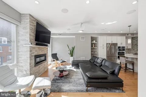 $1,150,000 | 604 North 4th Street, Philadelphia, PA 19123