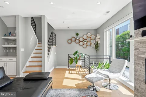 $1,150,000 | 604 North 4th Street, Philadelphia, PA 19123