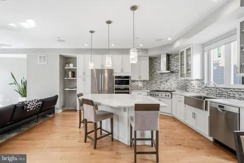 $1,150,000 | 604 North 4th Street, Philadelphia, PA 19123